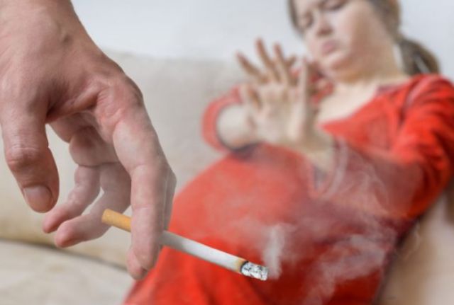 Tác hại của việc hút thuốc lá đối với phụ nữ đang mang thai