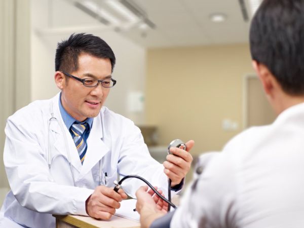 Những triệu chứng cao huyết áp chỉ được phát hiện nếu bệnh nhân đi khám sức khỏe định kỳ
